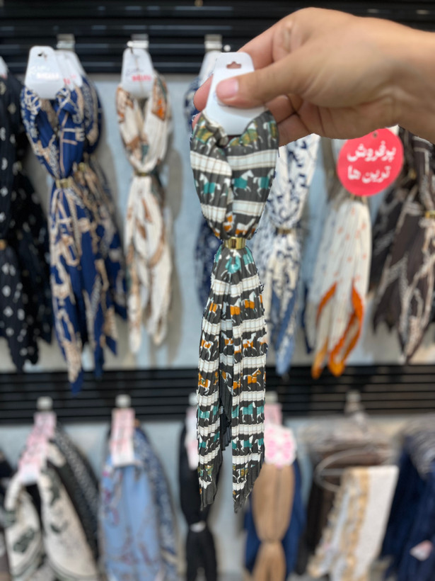 دستمال گردن پلیسه ساتن10 طرح